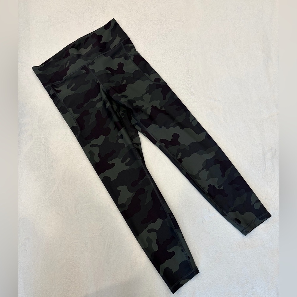 Old Navy Camouflage Leggings - Black and Green